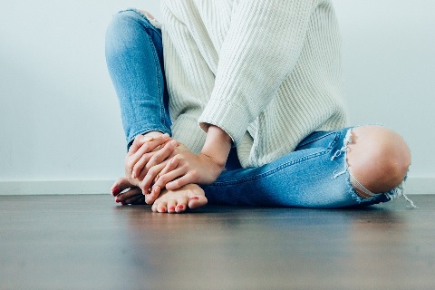 コンドロイチンには水分や痛みを引き付ける効果