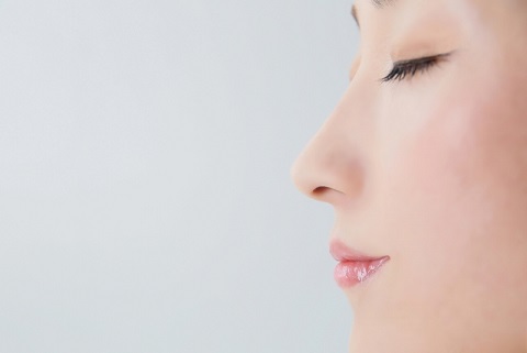 鼻づまりは温めると解消する医学的な根拠とは？