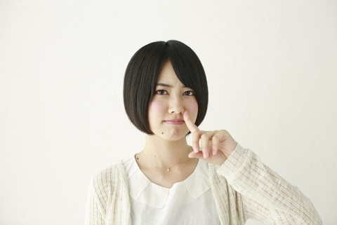 鼻づまりツボ「自律神経の天柱と即効性の迎香」
