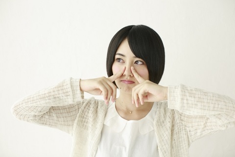 鼻づまり解消の特効ツボが「迎香（げいこう）」