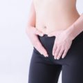 立ったまま腹横筋を強化するドローインのやり方