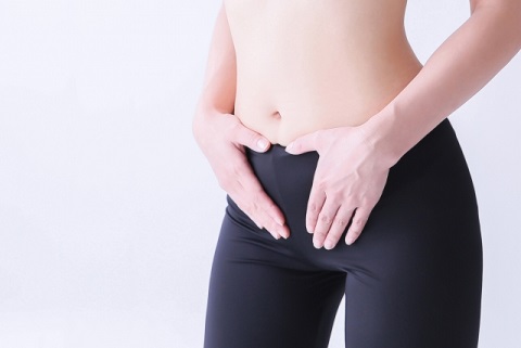 立ったまま腹横筋を強化するドローインのやり方