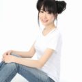 姿勢よく椅子に座るポイントは座骨と肩の位置