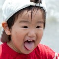 TCHが肩こりの原因！舌に歯型があったら要注意